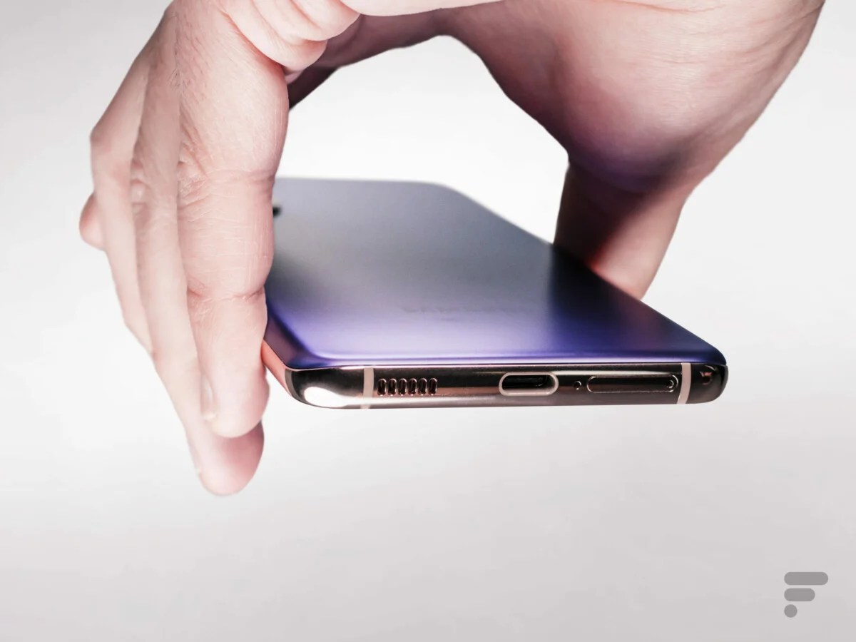 La tranche inférieure du Samsung Galaxy S21