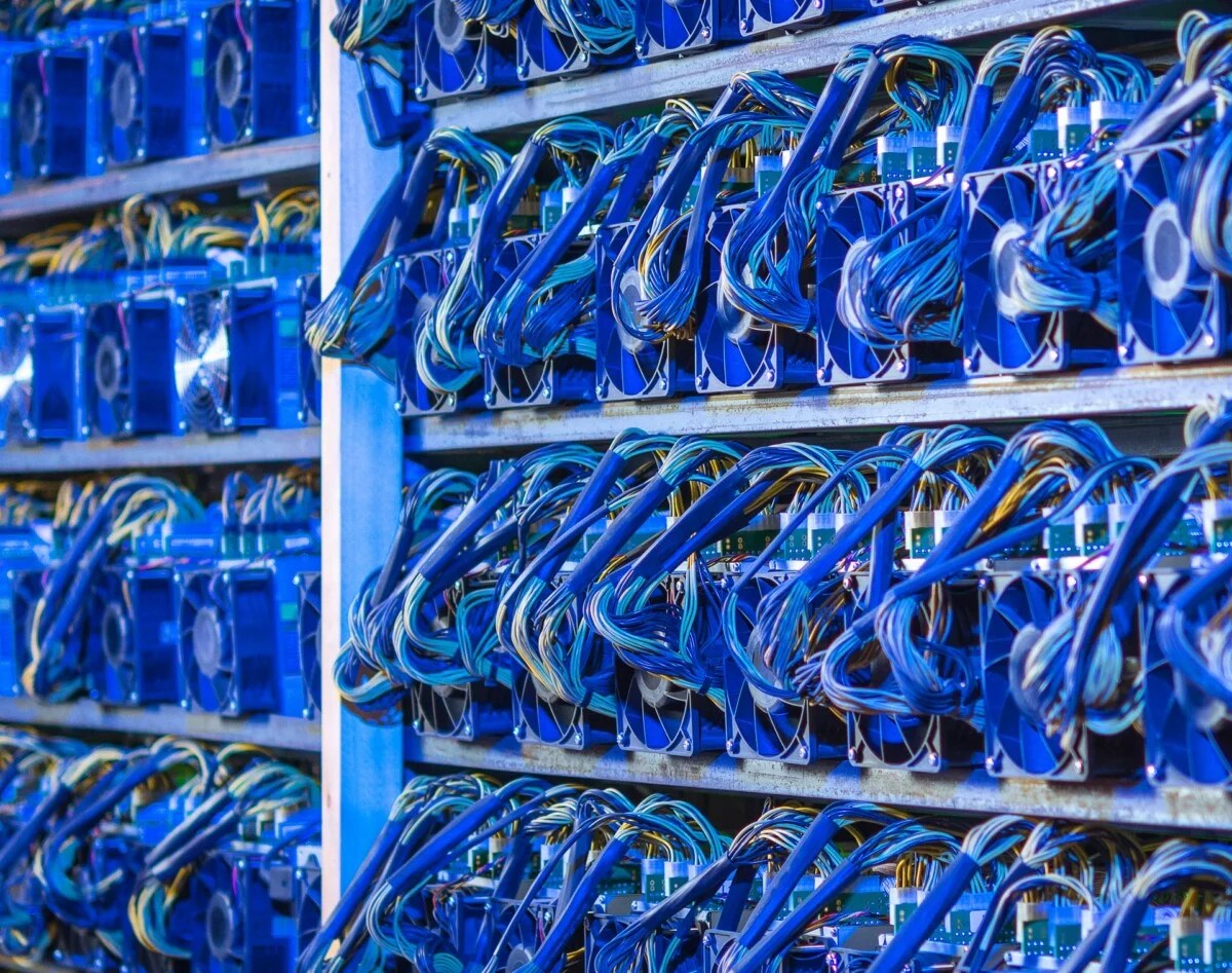 worlds-largest-bitcoin-mining-farm