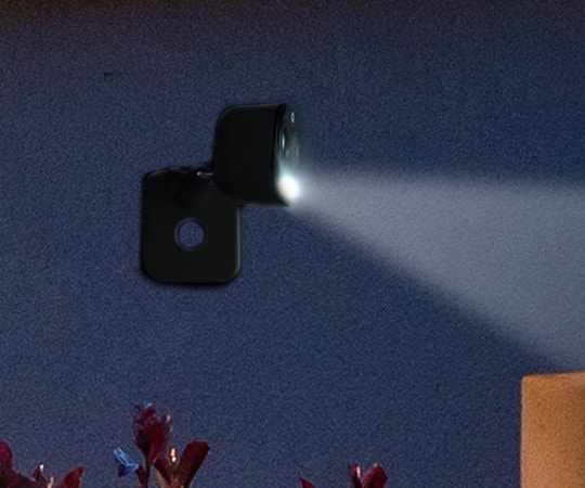 La Front Door Wi-Fi Camera – Light & Siren