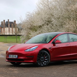 Test of the Tesla Model 3 (2021) Performance: a technological evolution