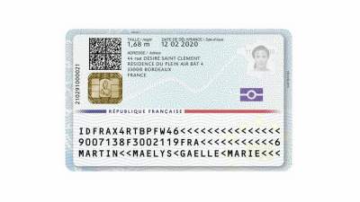 La nouvelle carte d'identité contient une puce // Source : Ministère de l'Intérieur
