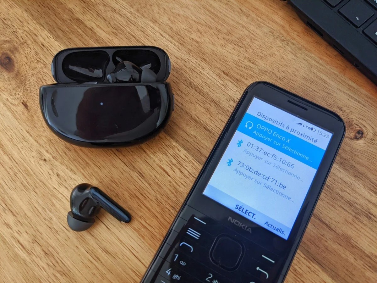Nokia 8000 4G (2)