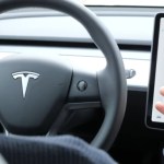 Tesla : la conduite autonome c’est moins facile que prévu, Elon Musk l’admet
