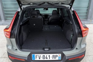 À l'intérieur du Volvo XC40 Recharge Twin / Source : ACE Team pour Volvo Cars France