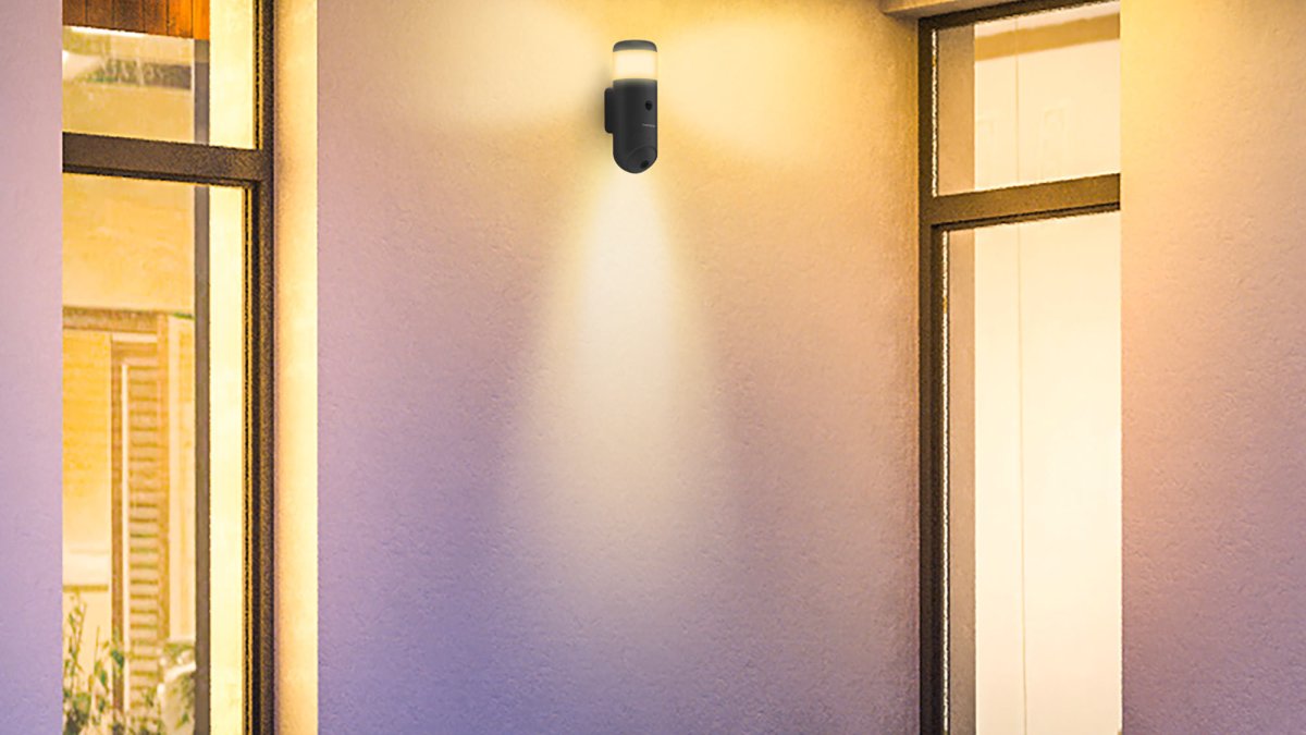 La Rheita 100 propose une caméra de surveillance, un double éclairage et une sirène