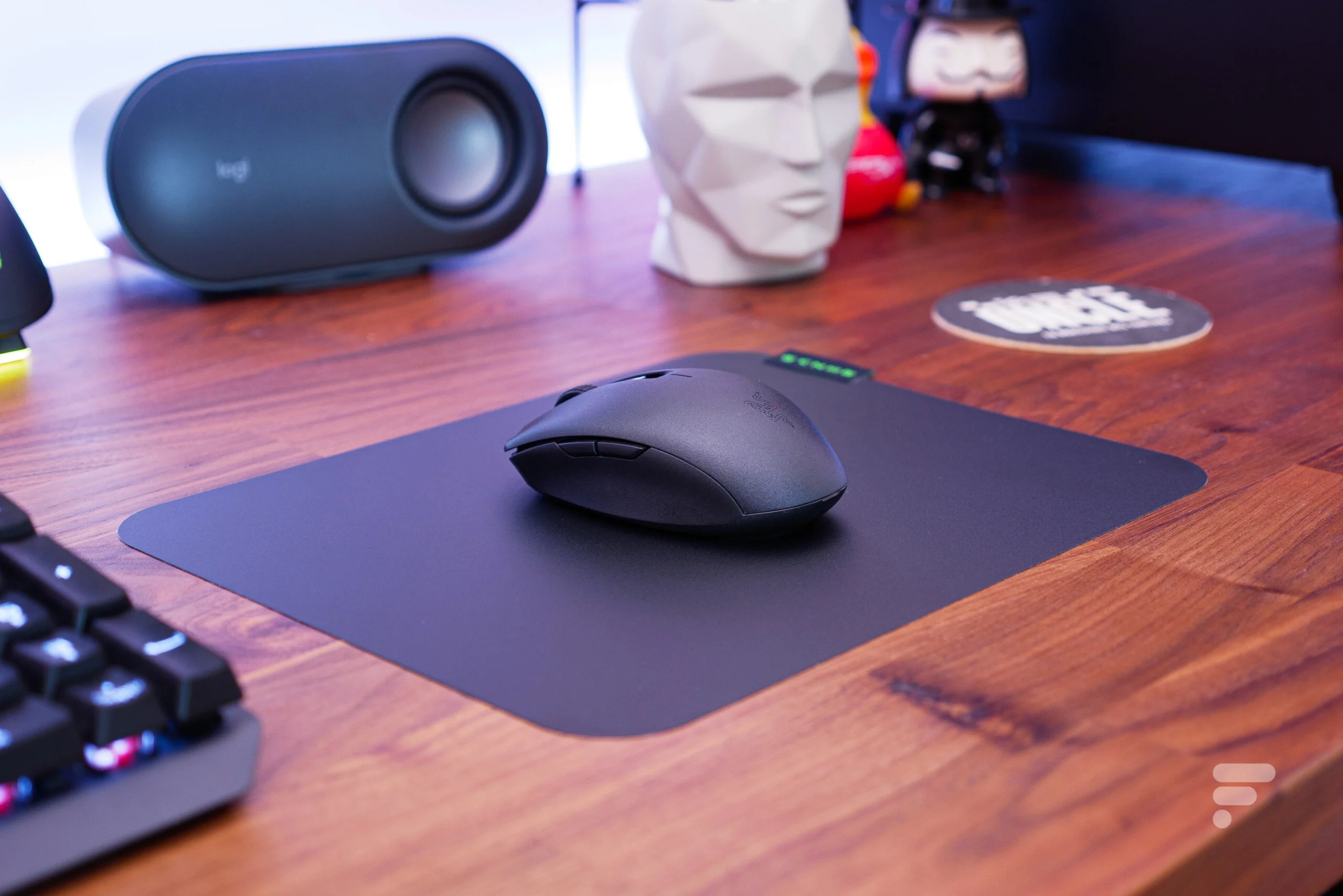 Associée au tapis Sphex V3, la souris est très agréable à utiliser