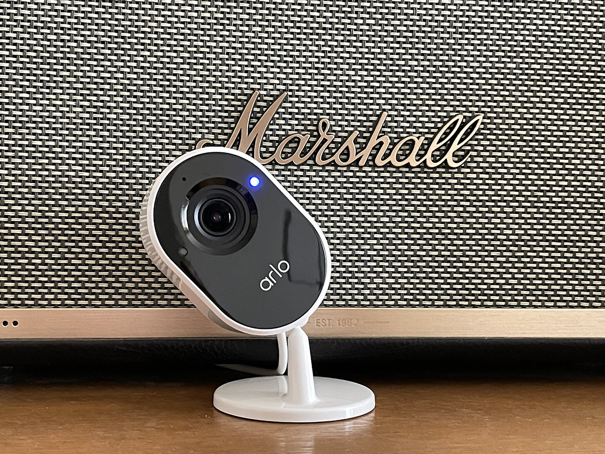 Arlo Essential Indoor // Source : Frandroid / Yazid Amer