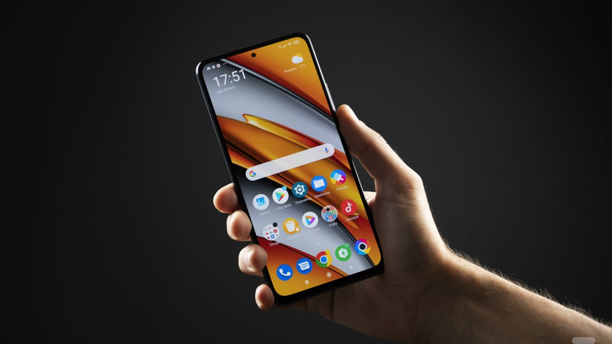 Face avant du Xiaomi Poco F3