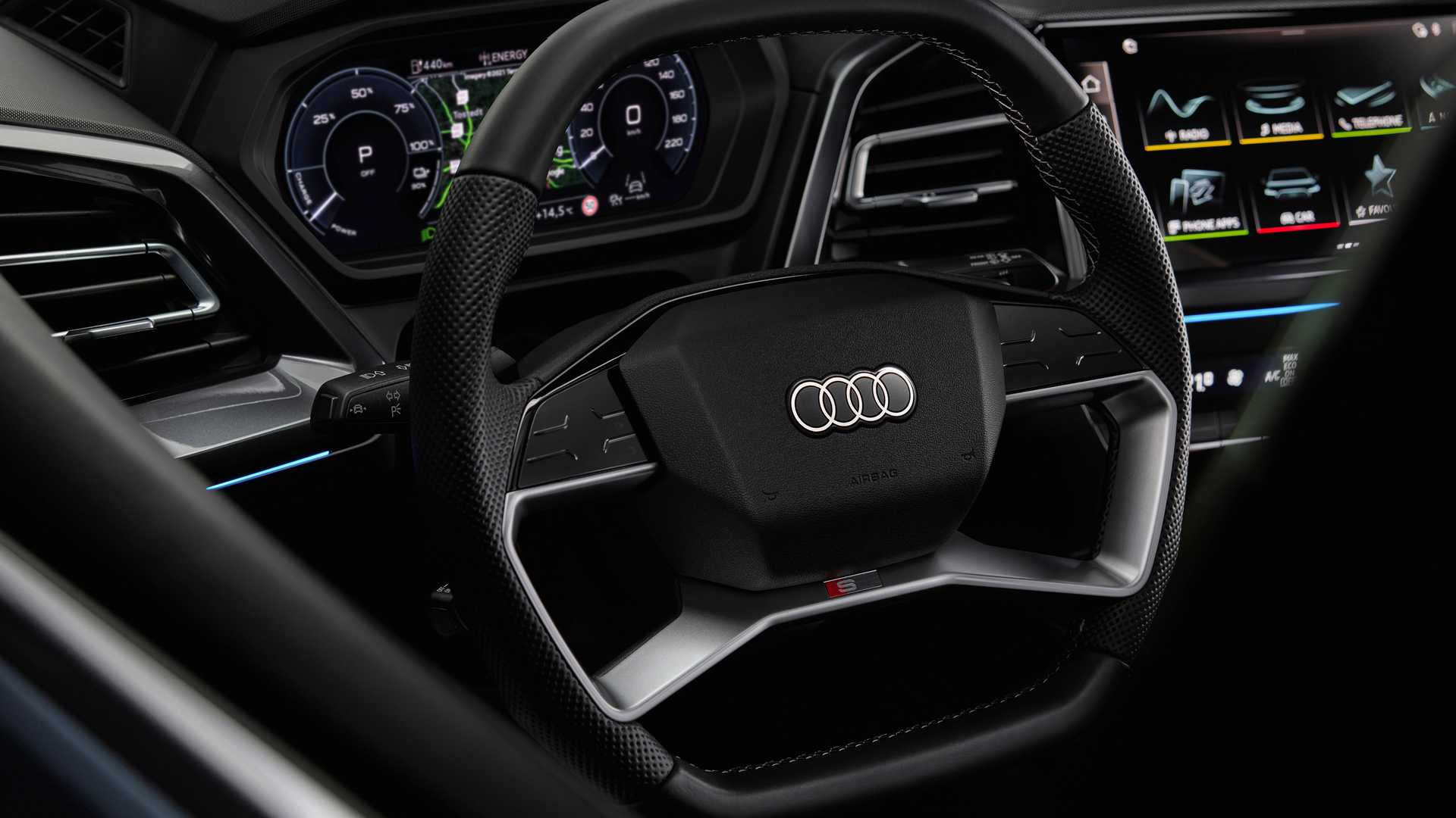 2022-audi-q4-e-tron-interior