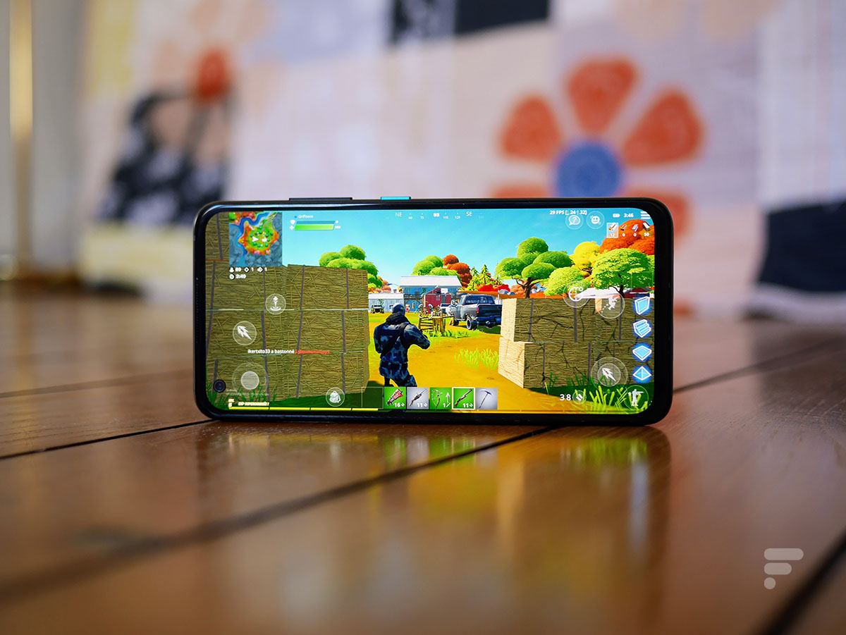 Fortnite tourne de manière très fluide sur le Zenfone 8