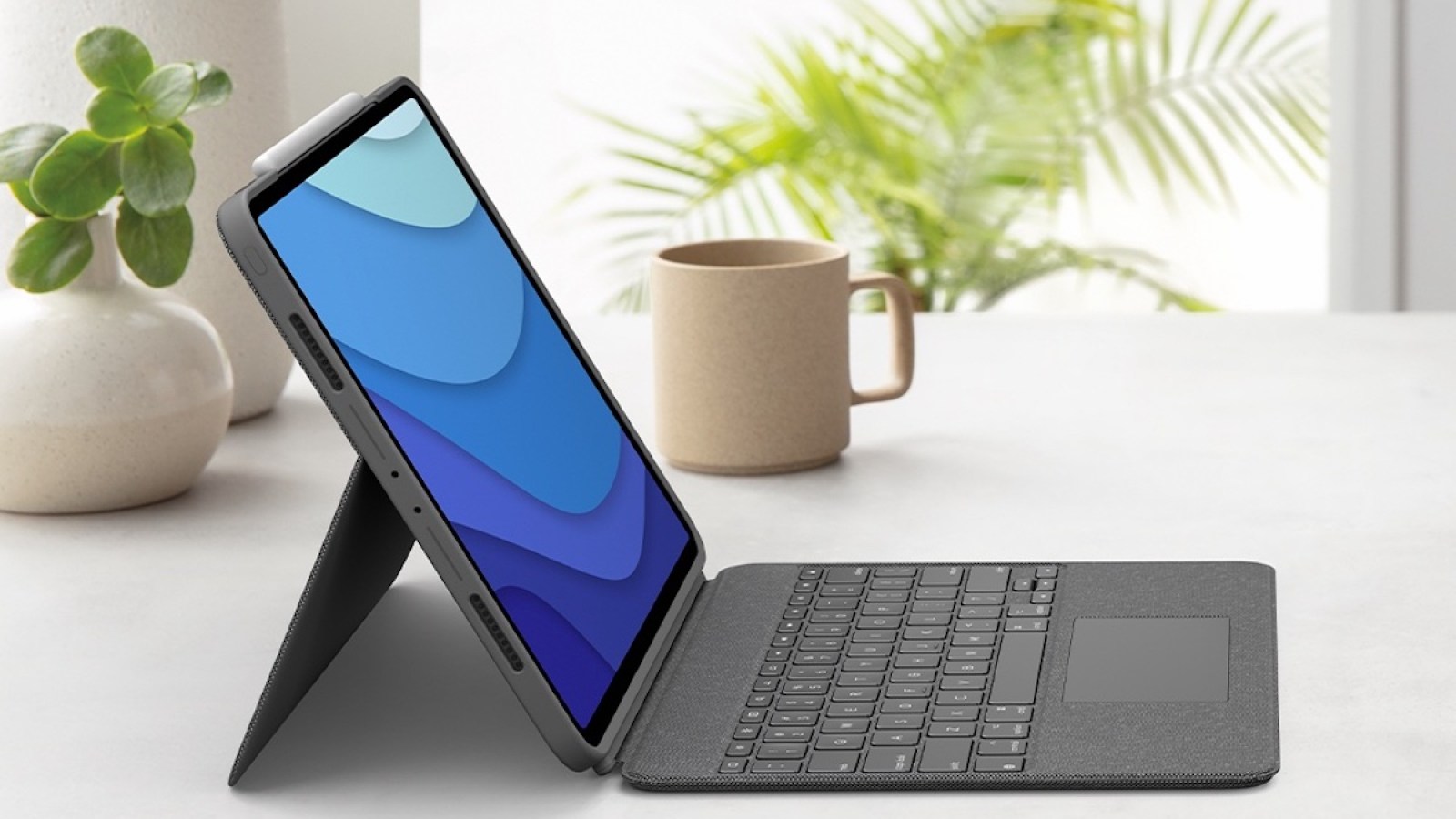 Clavier Logitech Combo Touch Pour IPad 7 Et 8 - AZERTY, Très Bon état, Presque Comme Neuf