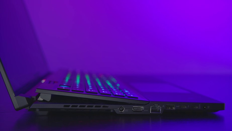 ROG Zephyrus S17 design (3)