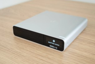 Les Cloud Key Gen2 contiennent également une batterie, leur permettant de s'éteindre proprement en cas de perte de courant