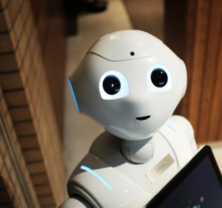 Facebook prépare le robot qui rangera vos courses, votre chambre…
