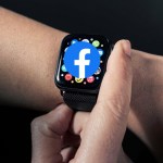 Facebook veut vous attacher une montre connectée avec 2 caméras au poignet