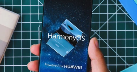 Concept de Huawei HarmonyOS sur smartphone // Source : XEETECHCARE