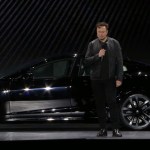 Tesla Model S Plaid : Elon Musk fait la démonstration sur scène des capacités de la voiture