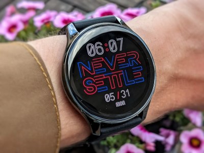 La OnePlus Watch et son cadran “Never Settle” // Source : Maxime Grosjean pour Frandroid