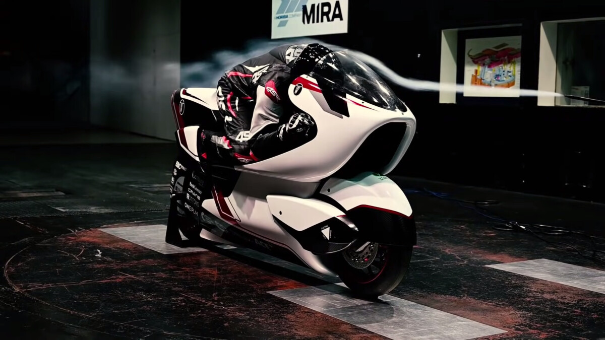 Part 1 &#8211; The World’s Fastest Electric Motorcycle Revealed &#8211; WMC250EV 1-23 screenshot