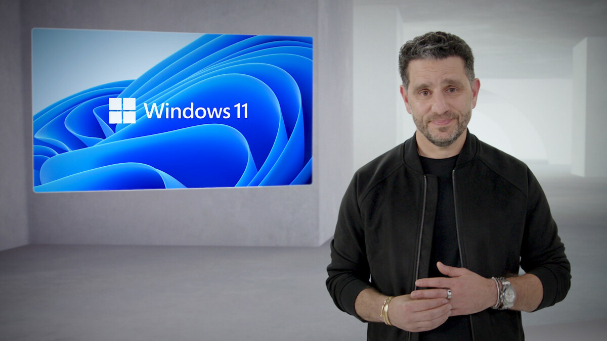 Panos Panay lors de la présentation de Windows 11