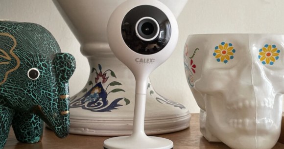 La caméra de sécurité intérieure Calex Smart Indoor // Source : Frandroid - Yazid Amer