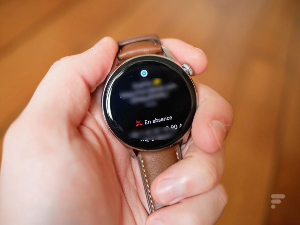 La montre connectée Huawei Watch 3 // Source : Frandroid