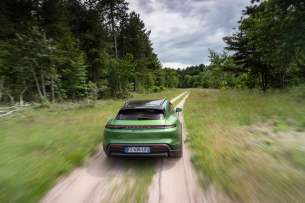 porsche-taycan-cross-turismo-19