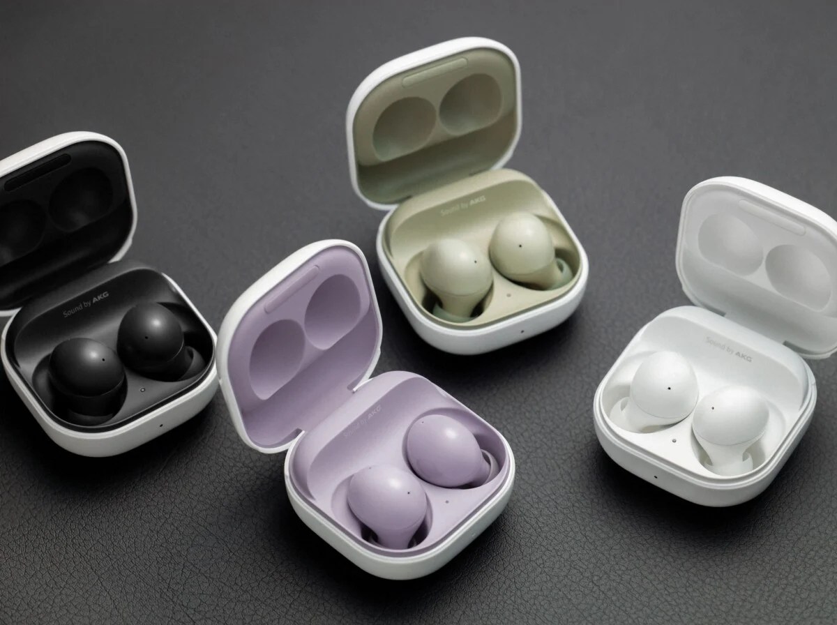 02_02 Berry Family_01_galaxybuds2_family_graphite_white_olive_lavender_H