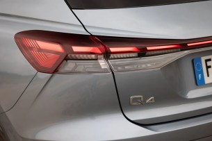 AudiQ4e-tron-270