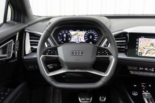 AudiQ4e-tron-322