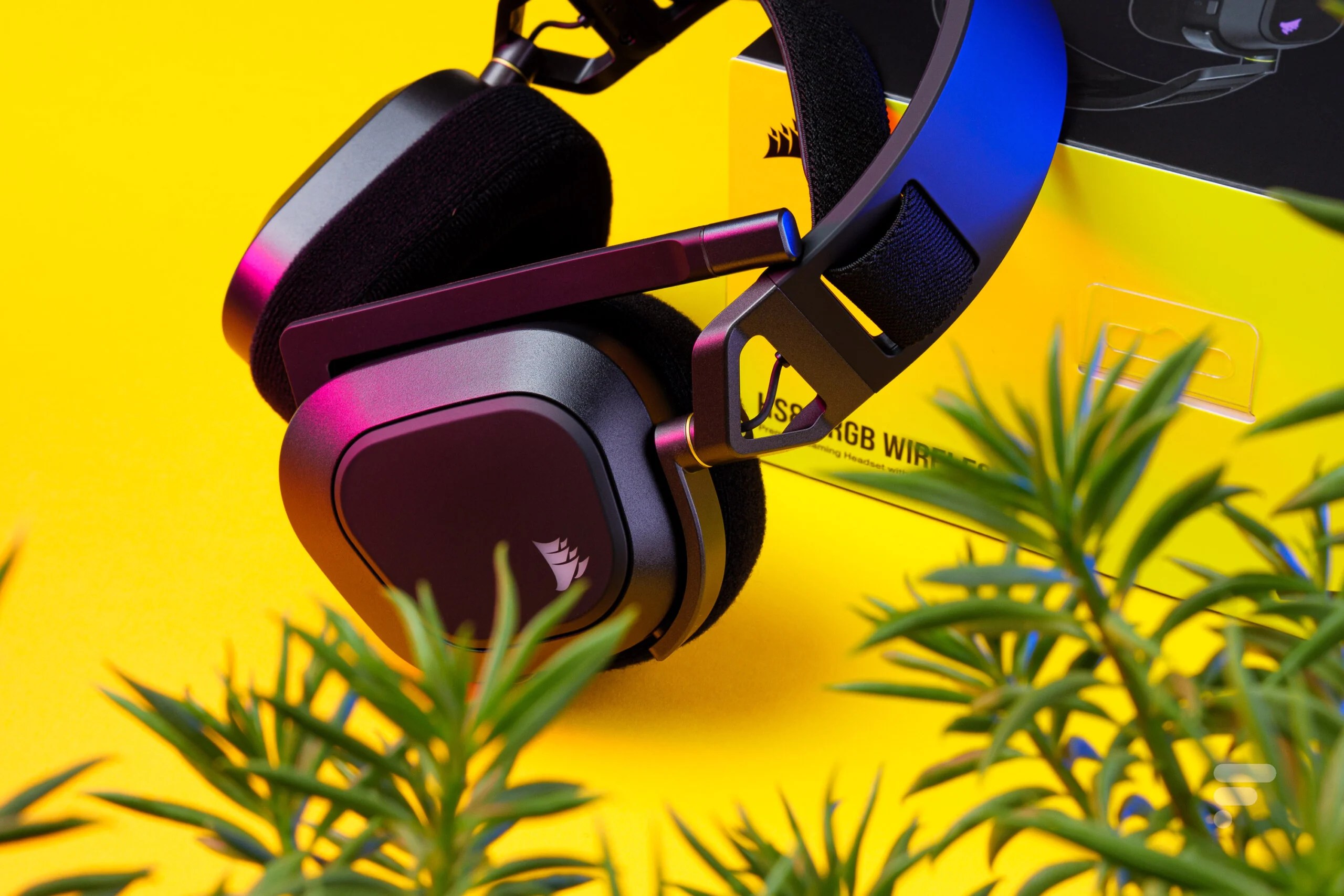 Corsair HS80 RGB Wireless