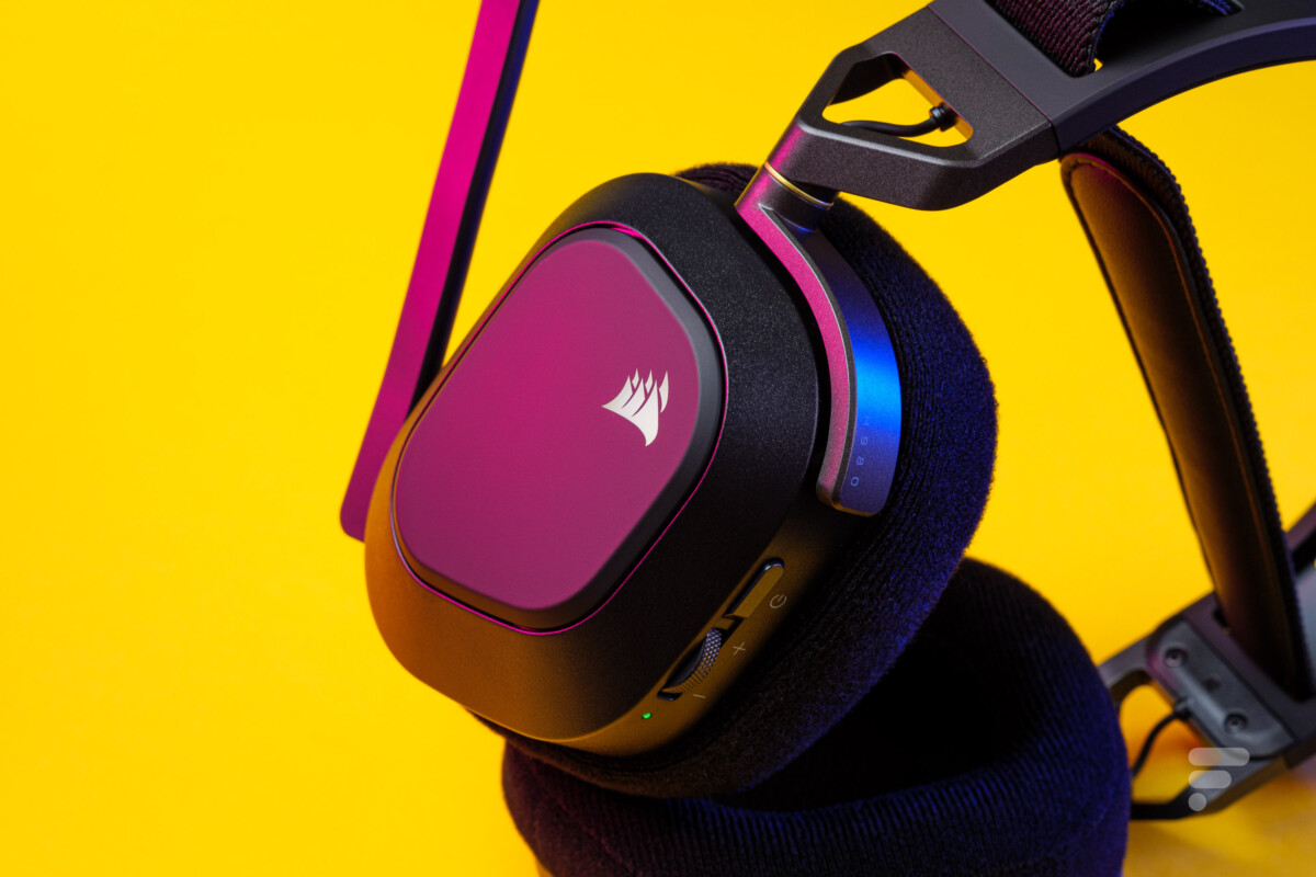 Corsair HS80 RGB Wireless
