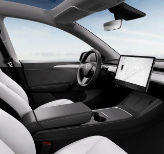Si vous conduisez mal, Tesla ne vous laissera pas essayer sa conduite autonome