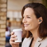 Jabra Enhance Plus : à mi-chemin entre des earbuds et l’aide auditive