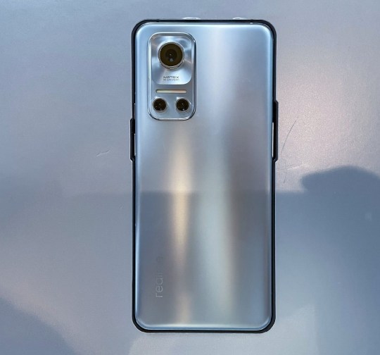 Le Realme GT Flash // Source : Abhishek Yadav