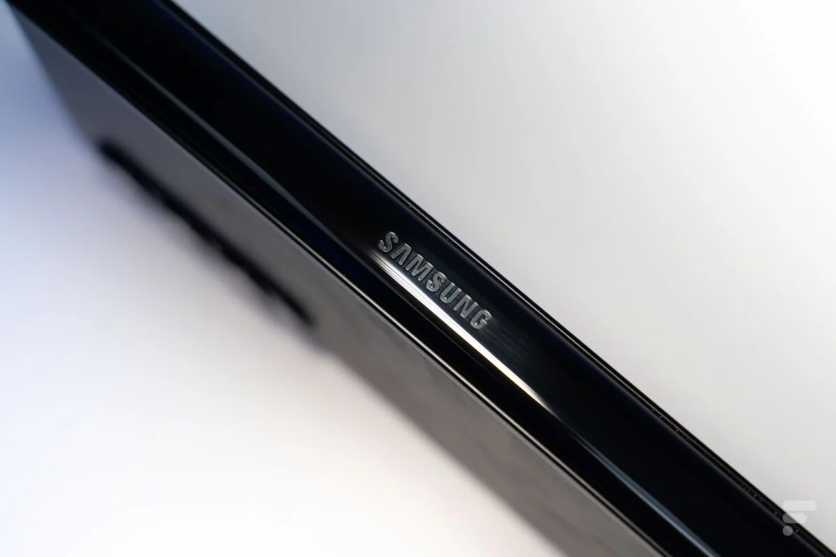 Samsung Galaxy Z Fold 3