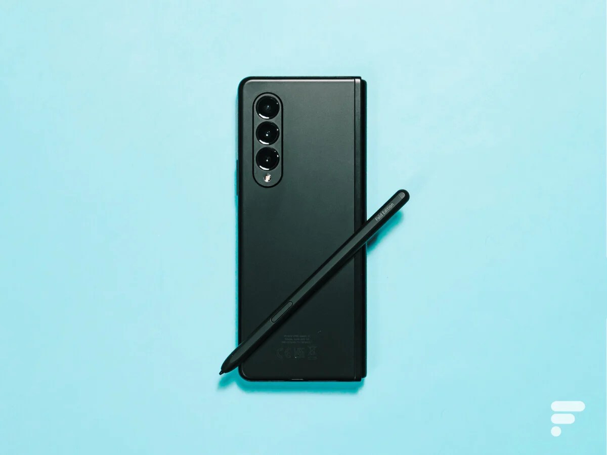 Samsung Galaxy Z Fold 3