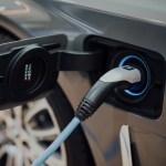 Voitures électriques : la charge rapide de 150 kW arrive dans certains parkings