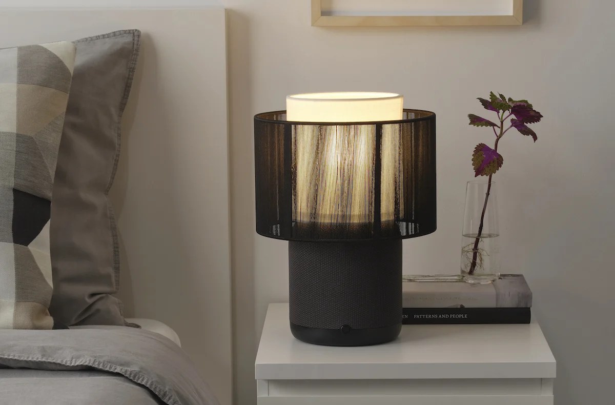 Vous pouvez choisir l'abat-jour de votre lampe Symfonisk // Source : IKEA - Sonos