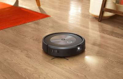L'aspirateur robot Roomba j7/j7+ est équipé d'une caméra placée désormais à l'avant // Source : iRobot