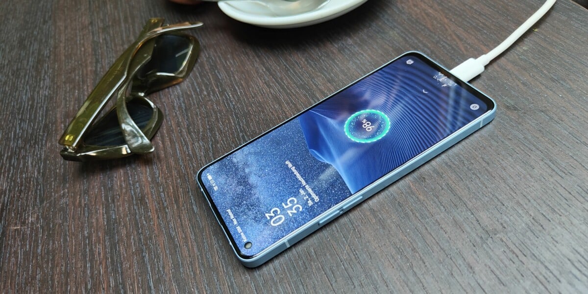 OPPO_Reno6_SuperVOOC