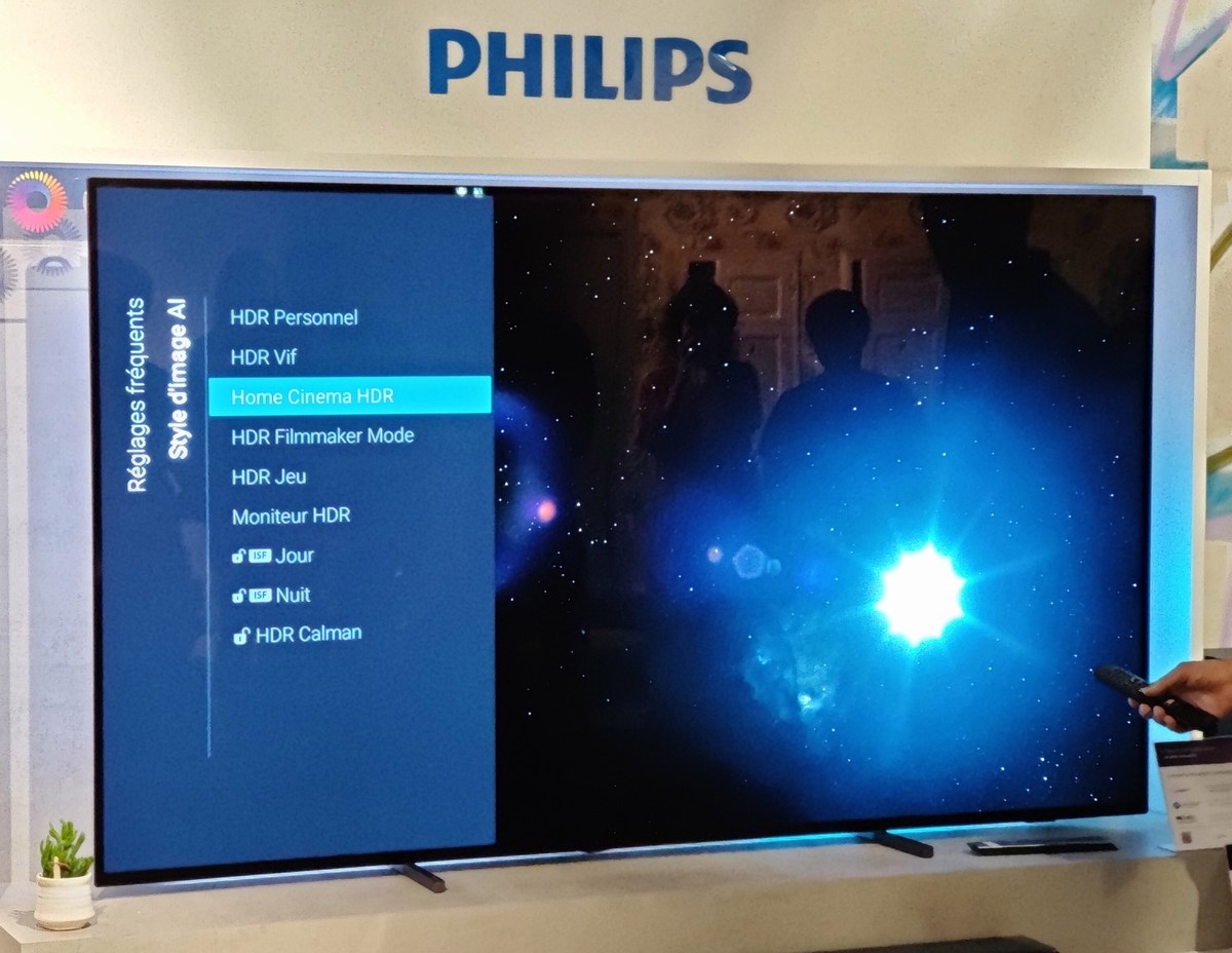 Philips_OLED_home_cinema_mode_P5