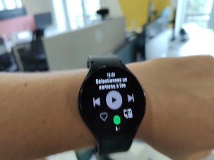 Spotify peut être installé sur la Watch 4. // Source : Frandroid