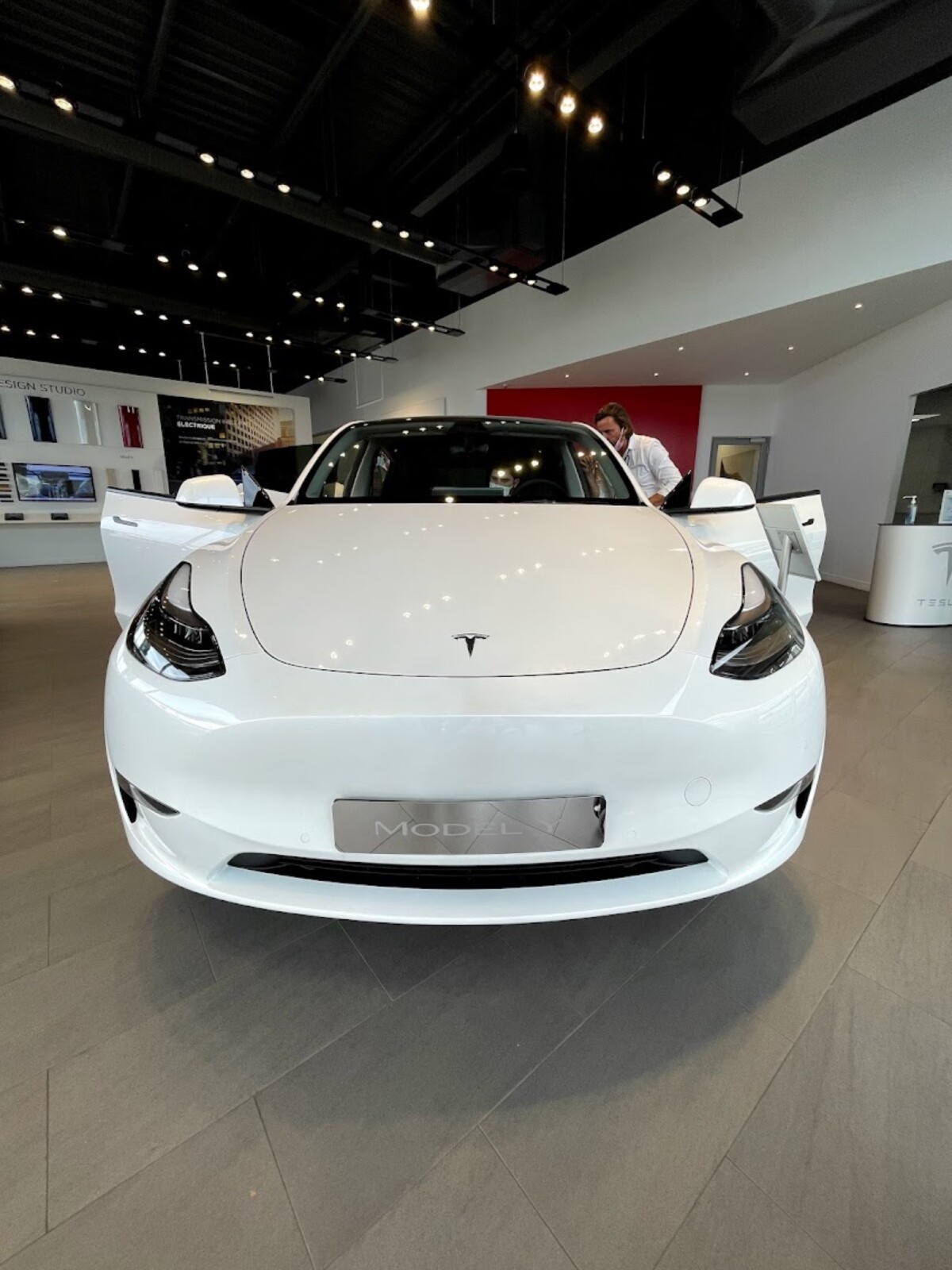 Tesla Model Y vs. Mercedes EQB : laquelle est la meilleure voiture électrique ?