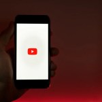 Comment YouTube veut lutter contre la désinformation sur sa plateforme