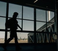 L'itinérance des données sans surcoût pourrait continuer à s'appliquer en Europe pour 10 ans de plus // Source : Leonardo Miranda via Unsplash