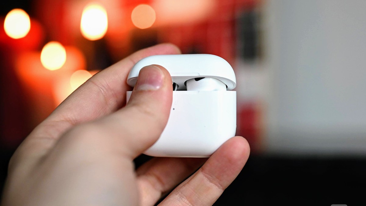 Le boîtier des AirPods 3 s'ouvre facilement à une main