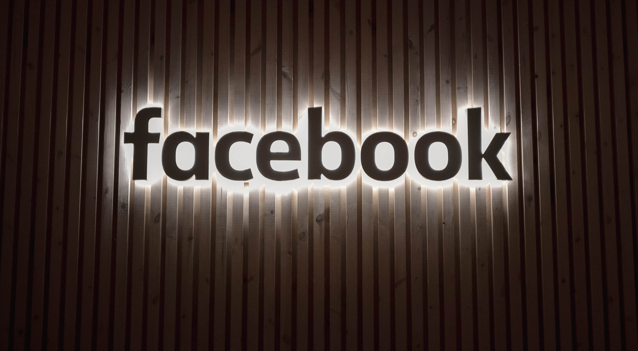 Harcèlement sur Facebook et Instagram : Meta livre un rapport pour la première fois