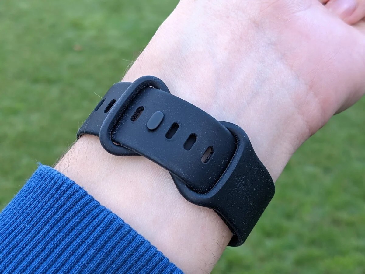Fitbit Charge 5 – Bracelet infini (par défaut)
