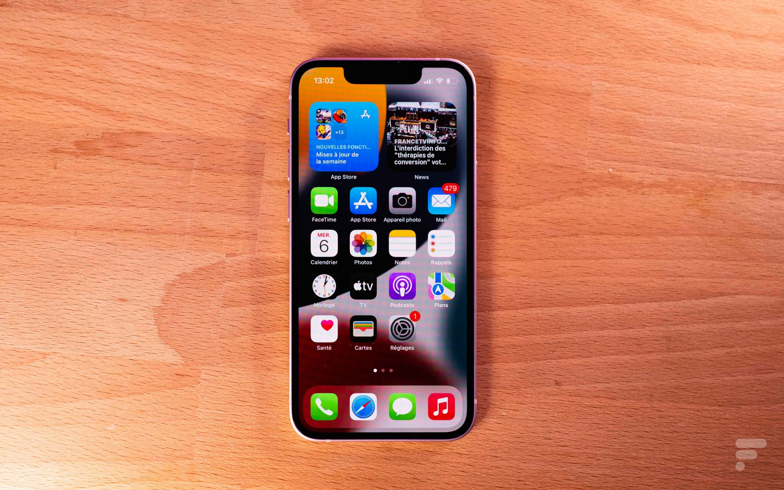 L'iPhone 13 mini sous iOS 15